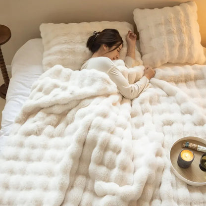 Cozy Cocoon – Ganzjahres-Kuscheldecke
